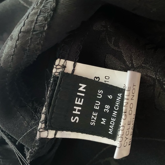 Crop satin cami with lace - Picture 8 of 8